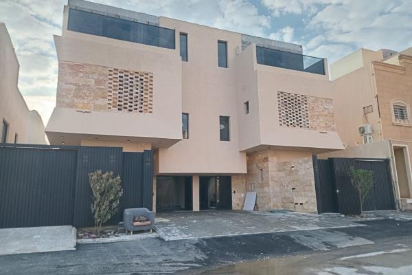 أدوار وشقق للبيع  الموقع: حي السويدي