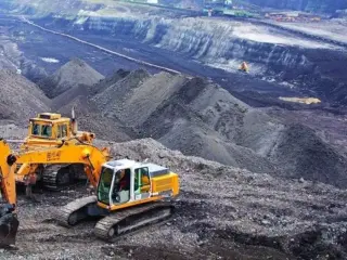 خدمات التكسير والغربلة التعاقدية